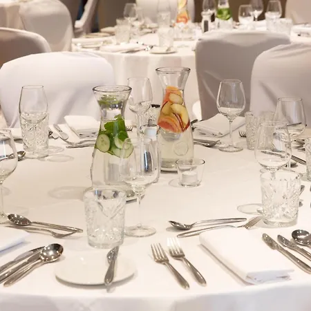 Hilton Garden Inn Glasgow City Centre-3