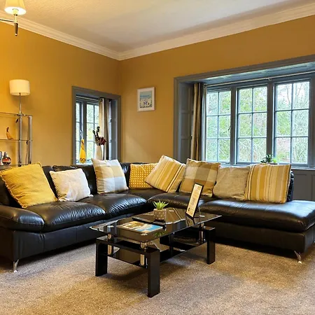 Rossal House Apartments-2