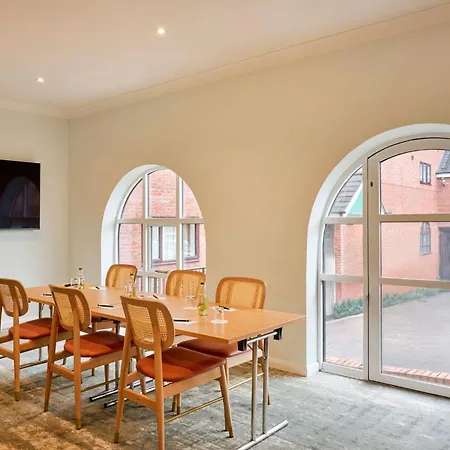 Garner Ihg Hotel Birmingham South East-2