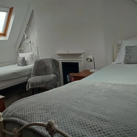 Anton Guest House Bed And Breakfast-3