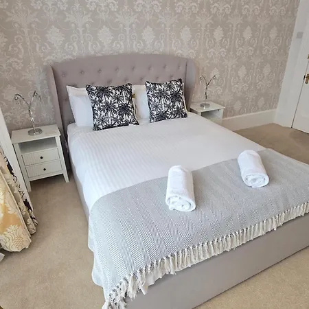 Beaufort Lodge - Central Location & Free Parking-2