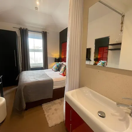 Hastings House 9-Bedroom Holiday House-2