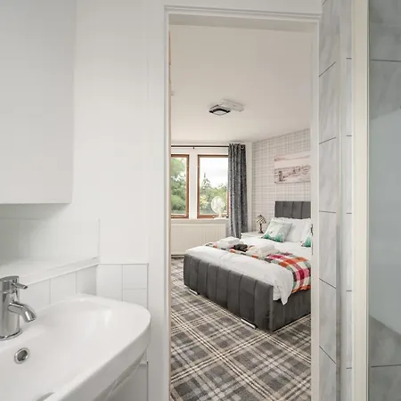 Bosta Guest House - Private Rooms - Inverness-3
