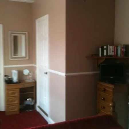 Molyneux Guesthouse-2