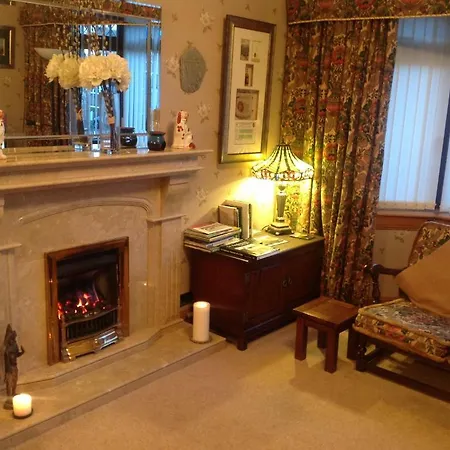 Braeside House-3
