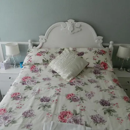 The George Guest House-3