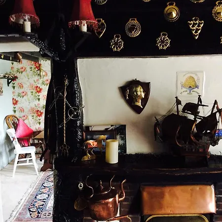 The Beehive Inn-3