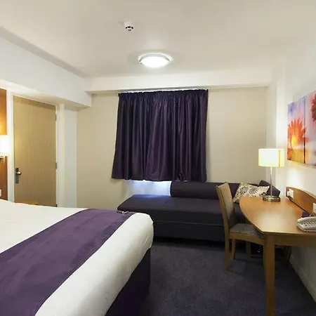 Premier Inn Plymouth East-3