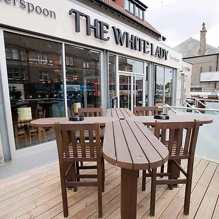 The White Lady Wetherspoon-3