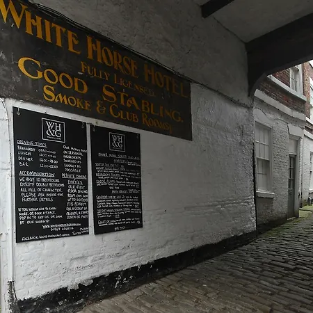 White Horse & Griffin-3