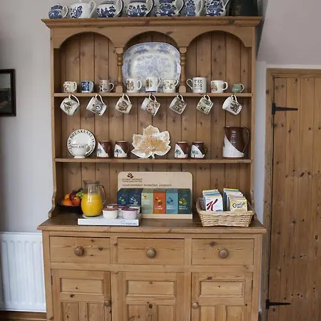 Larkrise Cottage Bed And Breakfast-2