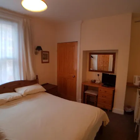 Everley Guest House-3