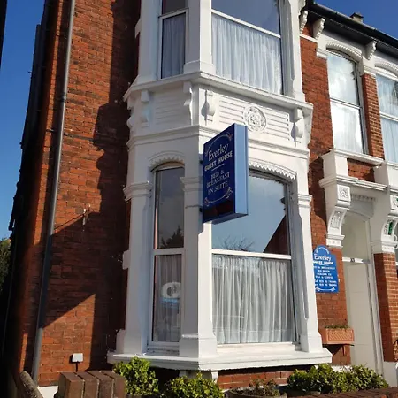 Everley Guest House-2