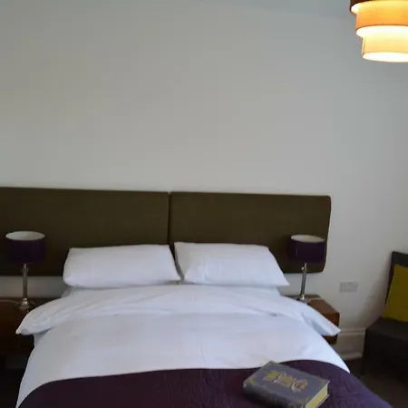 Loriston Guest House-3