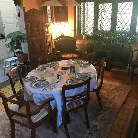 Harry'S Bed And Breakfast-2