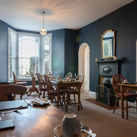 Ashleigh House-3