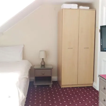 The George Guest House-3