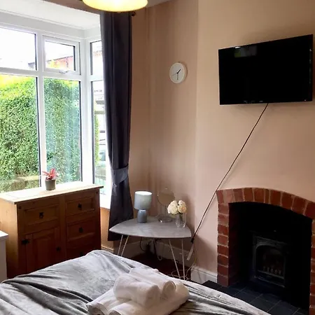 The Limes Guest House-2