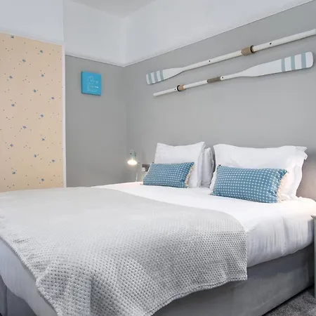 Beachside Guest House-3