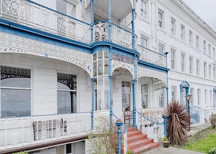 Whitehouse Hotel