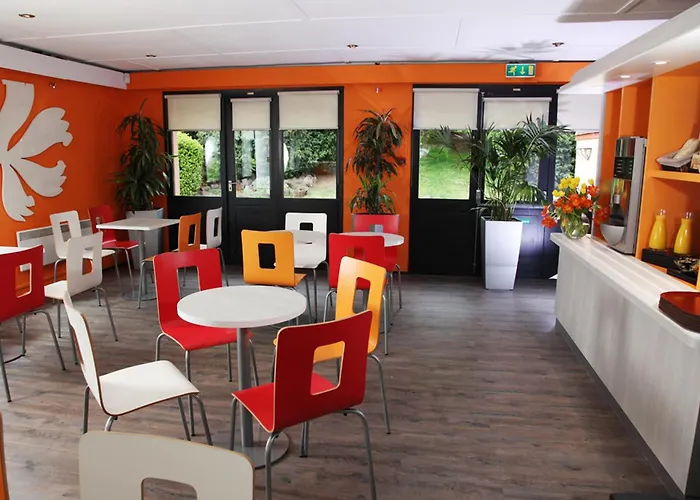 The Crossway Hotel, Coventry South, Part Of The Ag Collection