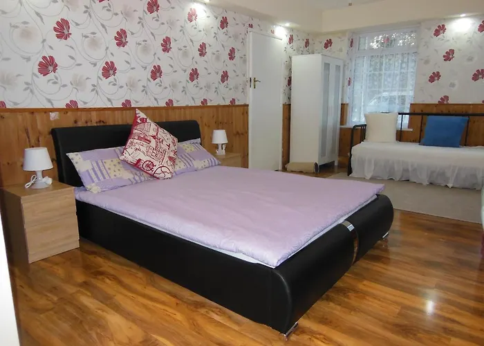 P & J Holiday Apartment & Guesthouse Skegness