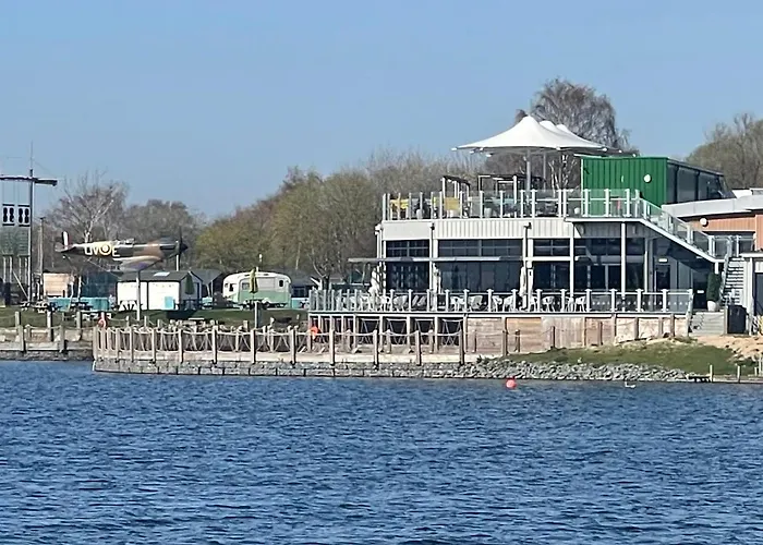 Holiday Home Breaks At Tattershall Lakes Coningsby