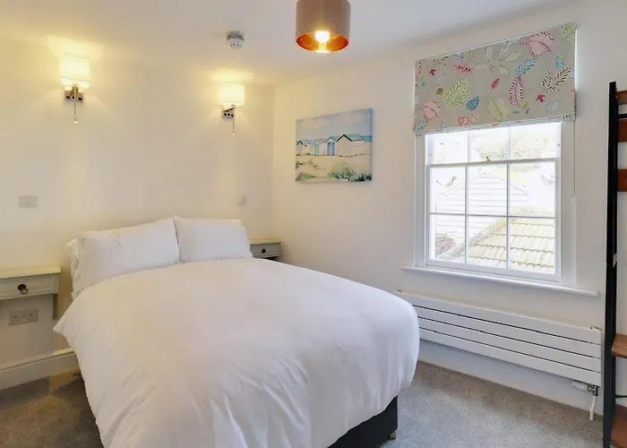 Master Accommodation Suite 5 Hastings
