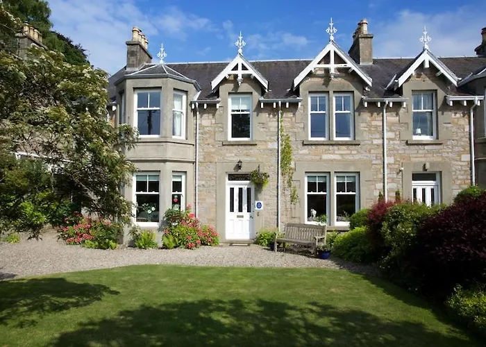 Dunmurray Lodge Guesthouse And Loft Apartment
