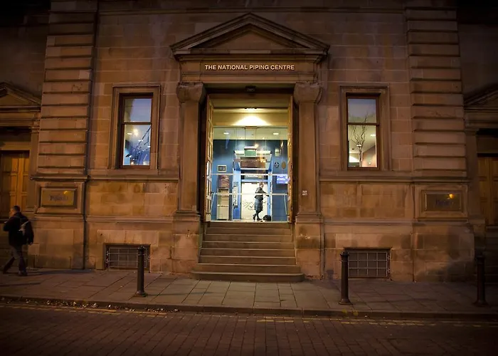 The Pipers' Tryst Hotel Glasgow