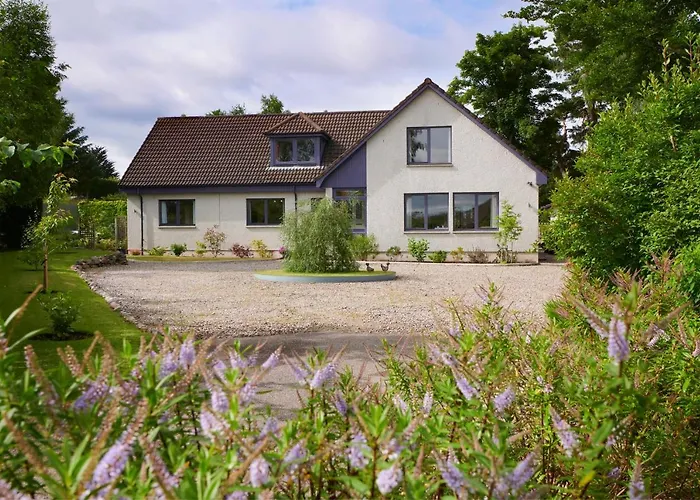 By The Brae Bed & Breakfast Inverness