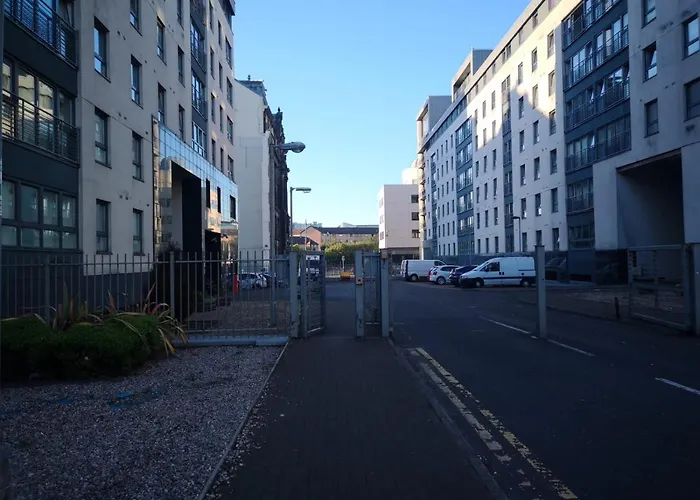 Wallace Apartment Glasgow