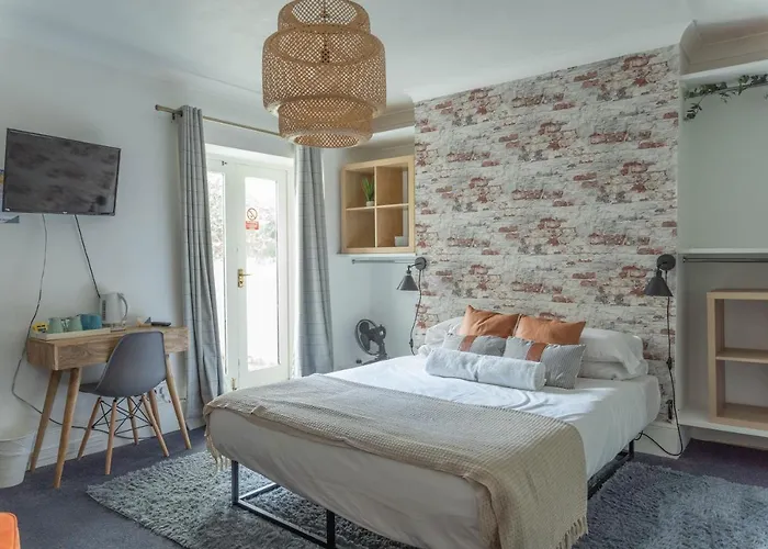 Upper Rock Rooms Brighton