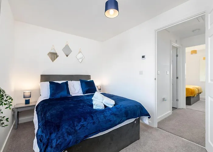 The Holt-Ideal For Contractors- Heartwarming 2 Bedrooms Apartment-Parking Boultham