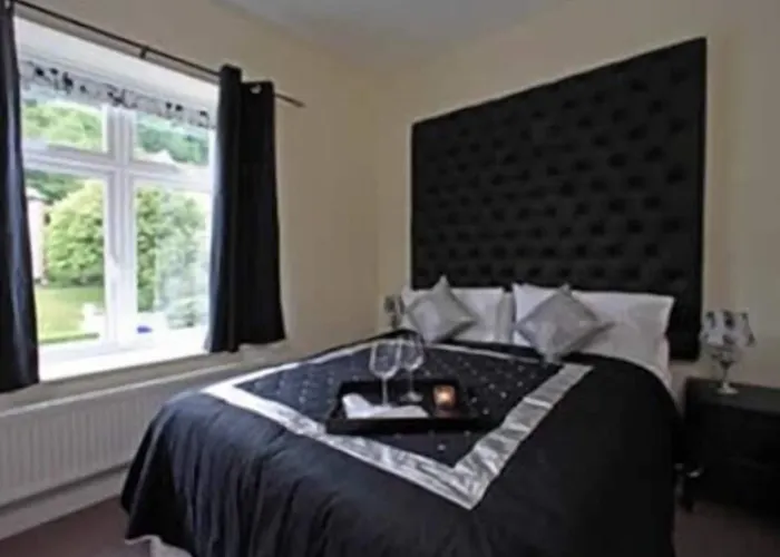 Space Boutique B&B - With Free Private Car Park Llandudno