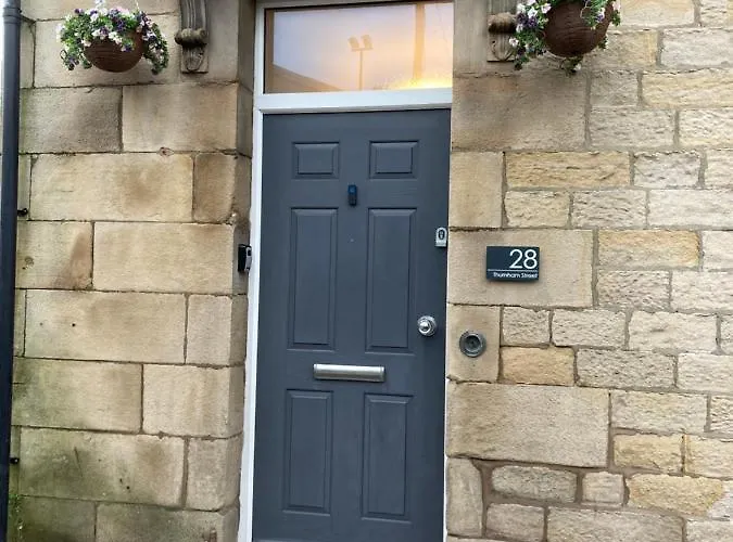 'Bloomfield' At Stayboom Lancaster