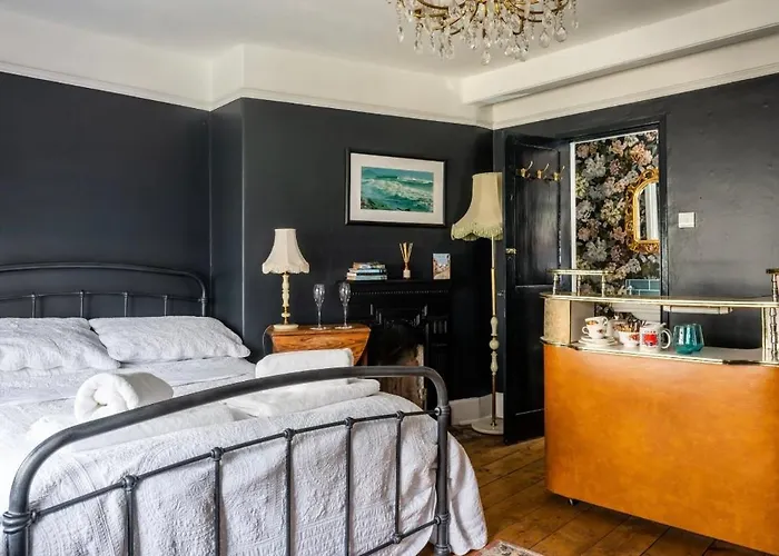Room At The Inn Lyme Regis