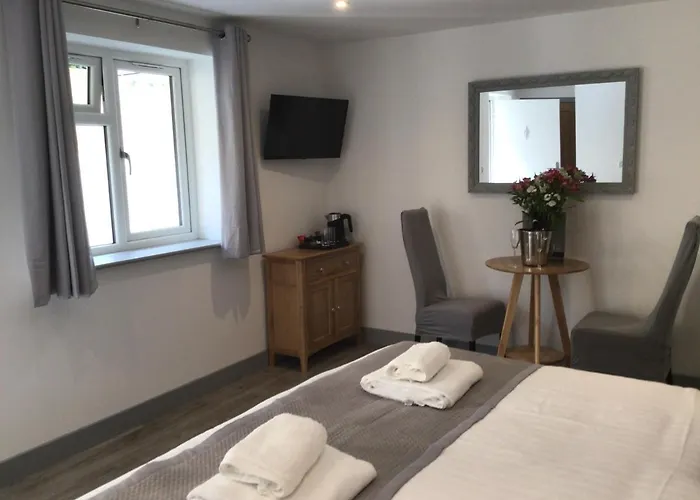 Hunters Lodge Barnstaple