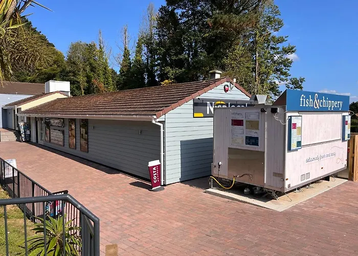 Contemporary Caravan At Newquay Holiday Park