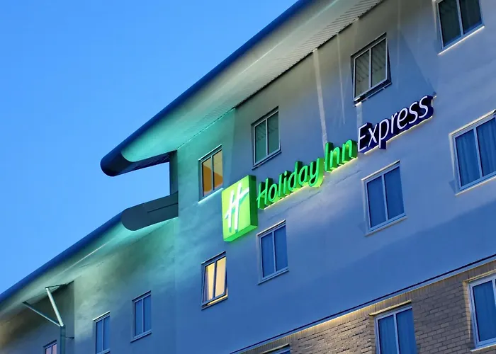 Holiday Inn Express Southampton - M27, J7 By Ihg