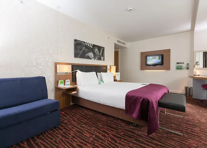 Holiday Inn Manchester-Mediacityuk By Ihg Salford 