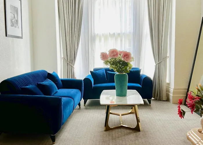 Pearl & Pebbles Eastbourne Hotel