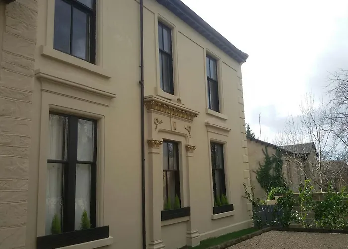 Crosshill House Hotel Glasgow