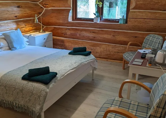 Owl Lodge Bed & Breakfast