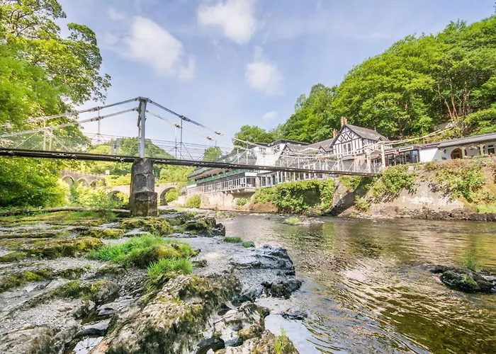 The Chainbridge Hotel Llangollen