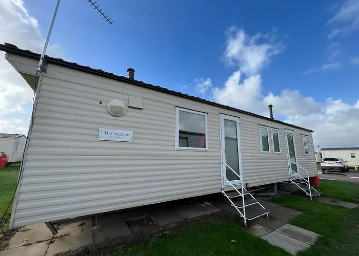 Dunlin 69 ~ California Cliffs Hotel Great Yarmouth