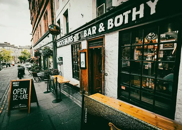 Nicky-Tams Bar & Apartments Stirling
