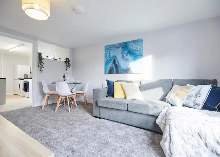 Homely - Great Yarmouth Beach Apartments