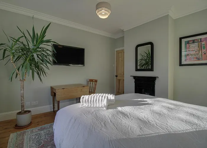 Milton Park - Serviced Accommodation By Verano House Portsmouth