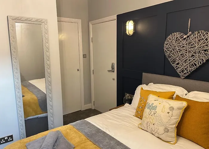 Victorian Suites Southport